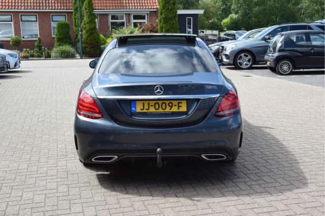 Mercedes-Benz C-Klasse (2015) thumbnail 5