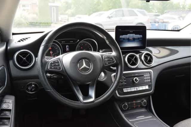 Mercedes-Benz CLA-Klasse (2019) thumbnail 4