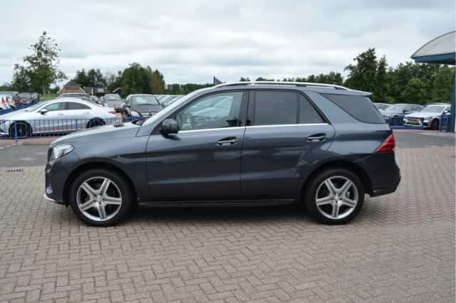 Mercedes-Benz GLE-Klasse (2015) thumbnail 4