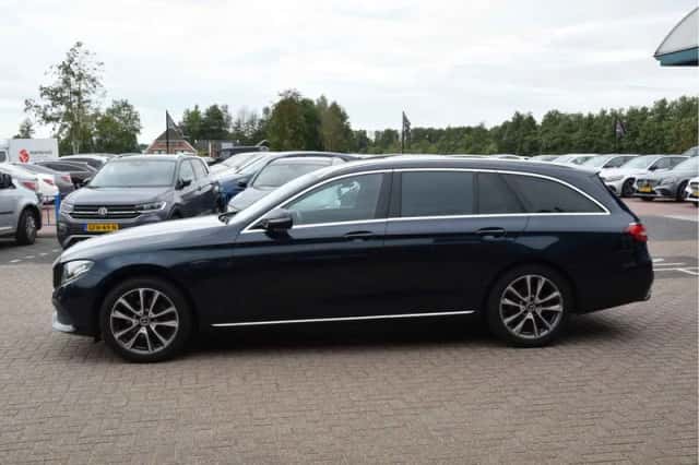 Mercedes-Benz E-Klasse (2017) thumbnail 2
