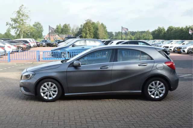 Mercedes-Benz A-Klasse (2013) thumbnail 2
