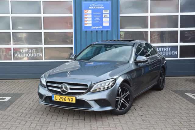 Mercedes-Benz C-Klasse (2020) thumbnail 1