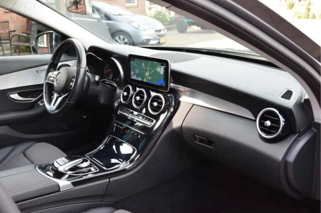 Mercedes-Benz C-Klasse (2020) thumbnail 4