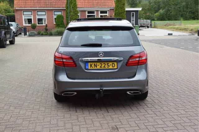 Mercedes-Benz B-Klasse (2016) thumbnail 5