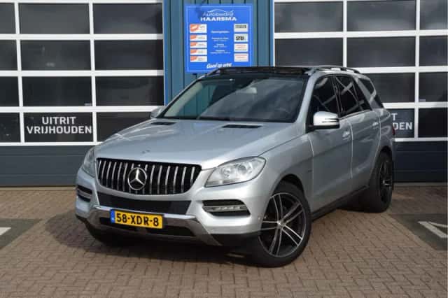 Mercedes-Benz M-Klasse (2012) thumbnail 1