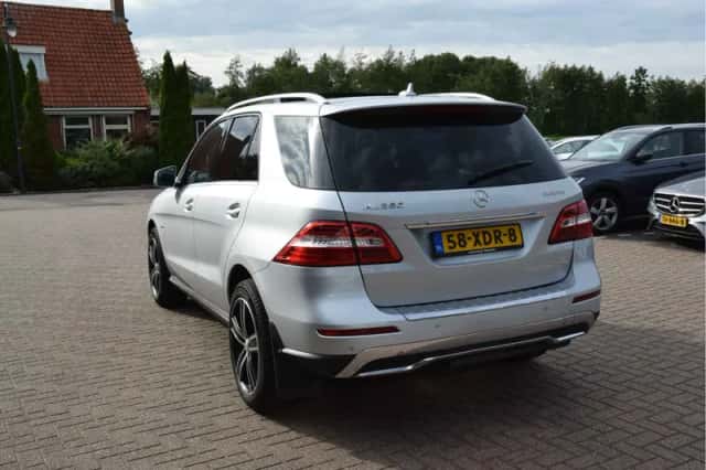 Mercedes-Benz M-Klasse (2012) thumbnail 3