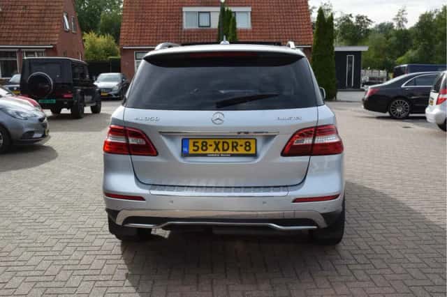 Mercedes-Benz M-Klasse (2012) thumbnail 5
