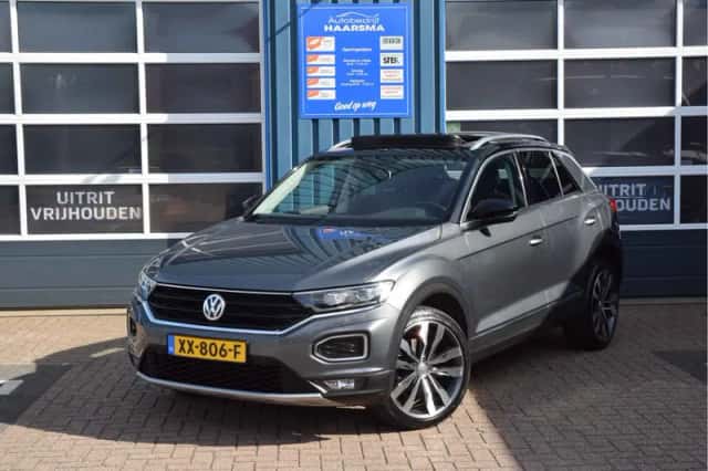 Volkswagen T-Roc (2018) thumbnail 1