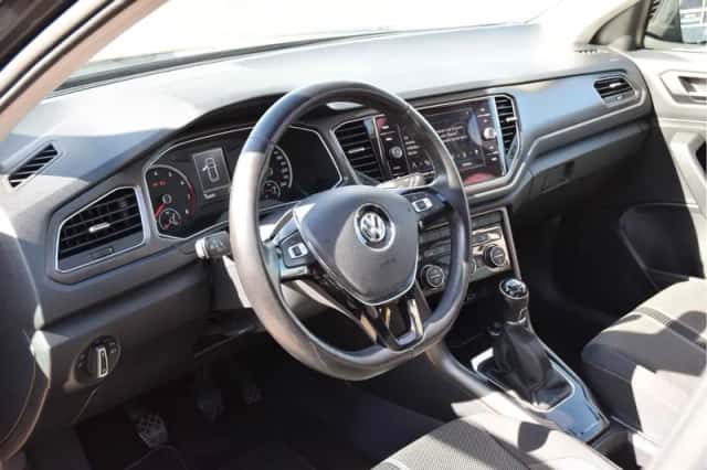 Volkswagen T-Roc (2018) thumbnail 6