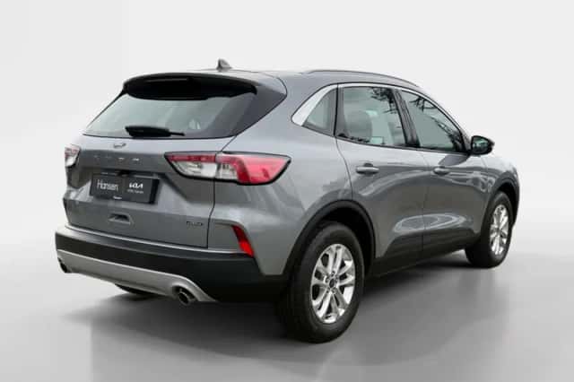 Ford Kuga (2022) thumbnail 2