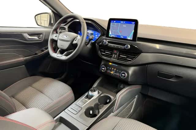 Ford Kuga (2022) thumbnail 4