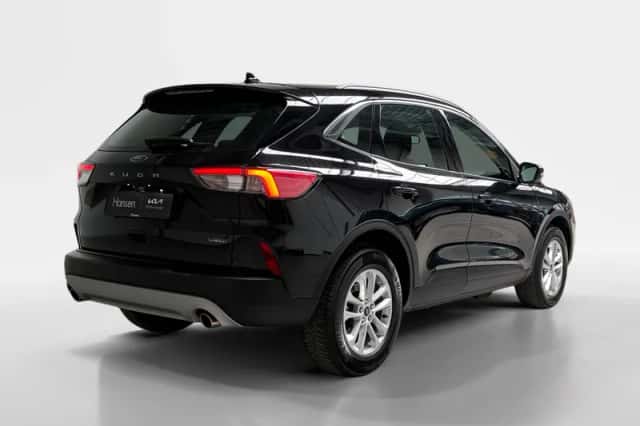 Ford Kuga (2022) thumbnail 2