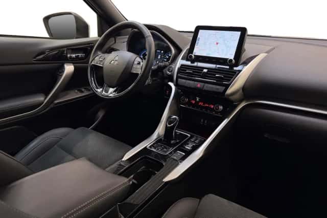 Mitsubishi Eclipse Cross (2024) thumbnail 3