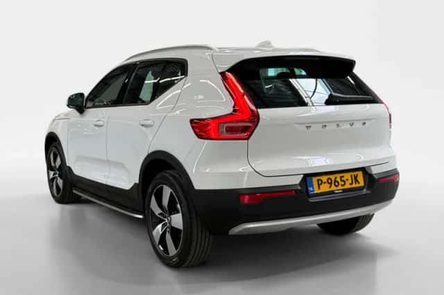 Volvo XC40 (2022) thumbnail 6