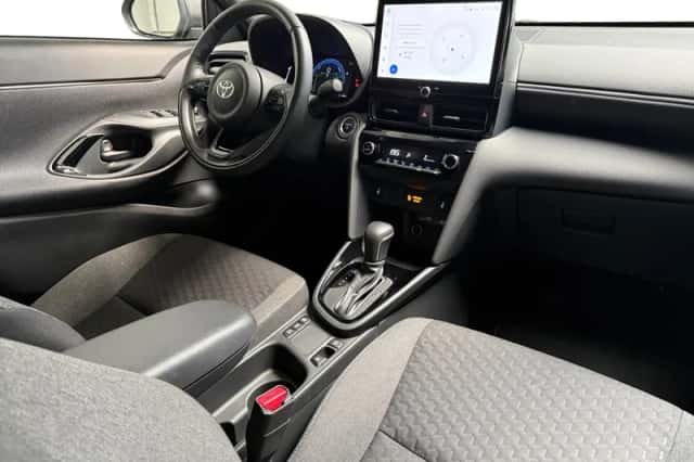 Toyota Yaris Cross (2025) thumbnail 4