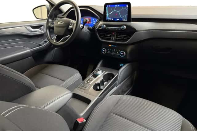 Ford Kuga (2022) thumbnail 4