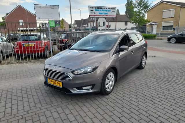 Ford Focus (2015) thumbnail 1