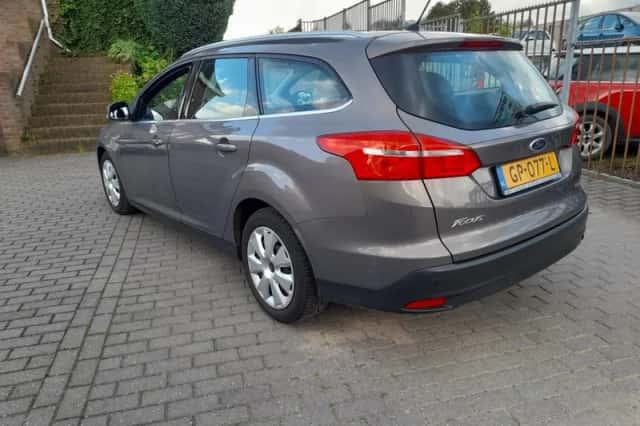 Ford Focus (2015) thumbnail 4