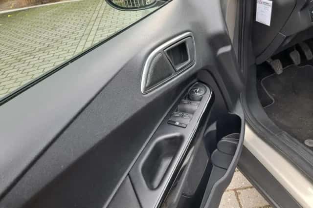 Ford B-Max (2014) thumbnail 5