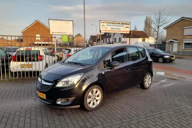 Opel Meriva (2015) thumbnail 1
