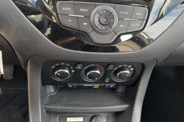 Ford Ka+ (2017) thumbnail 3