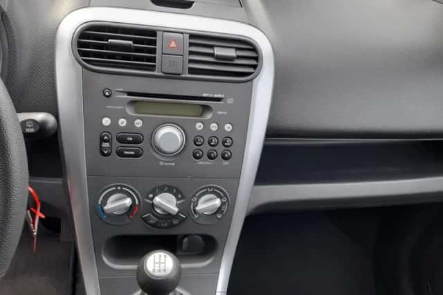 Opel Agila (2013) thumbnail 2