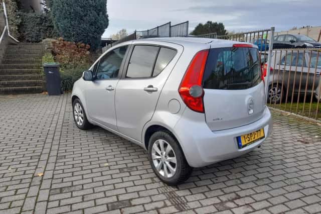 Opel Agila (2013) thumbnail 5