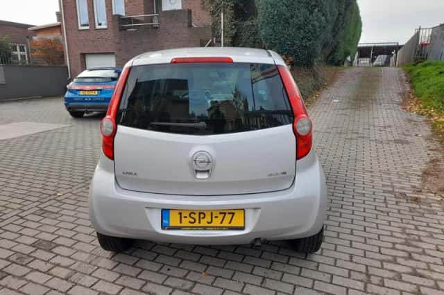 Opel Agila (2013) thumbnail 6
