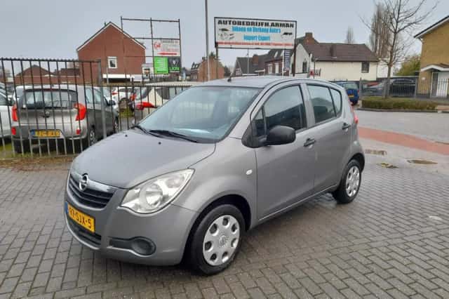 Opel Agila (2011) thumbnail 1