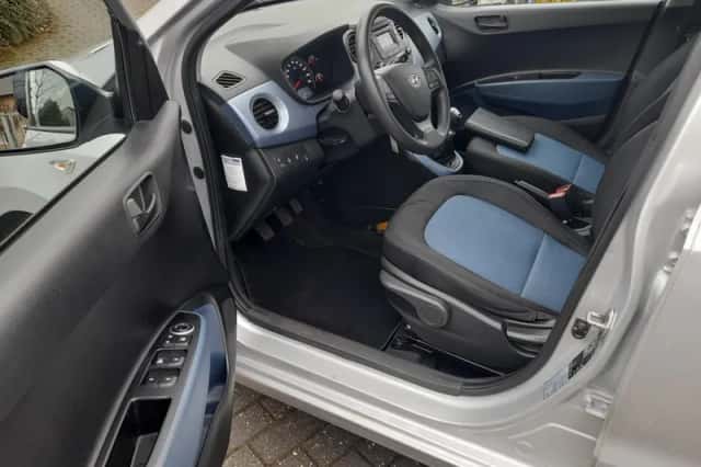 Hyundai i10 (2016) thumbnail 3