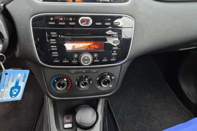 Fiat Punto Evo (2015) thumbnail 2