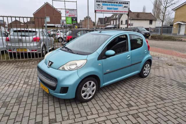Peugeot 107 (2011) thumbnail 1