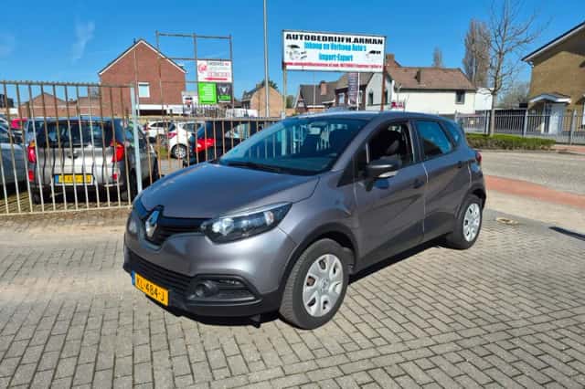Renault Captur (2013) thumbnail 1