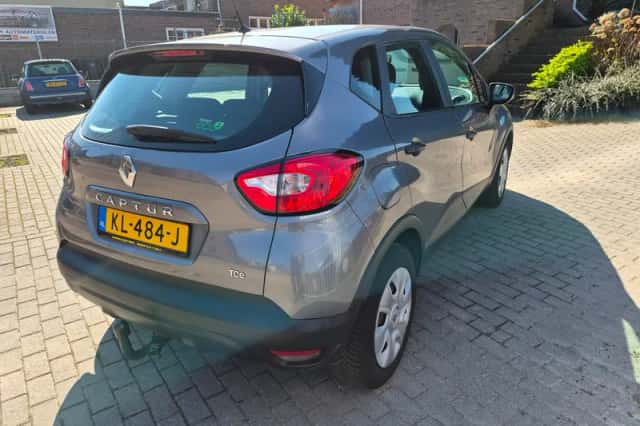 Renault Captur (2013) thumbnail 5
