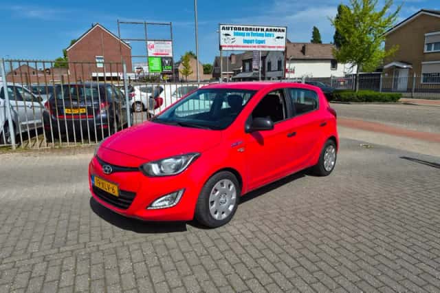 Hyundai i20 (2012) thumbnail 1