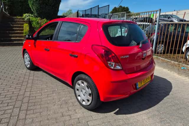 Hyundai i20 (2012) thumbnail 5
