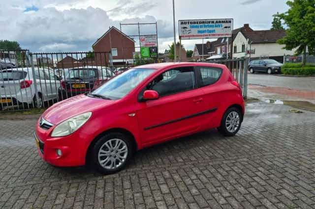 Hyundai i20 (2009) thumbnail 3
