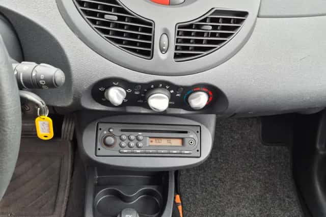 Renault Twingo (2009) thumbnail 2