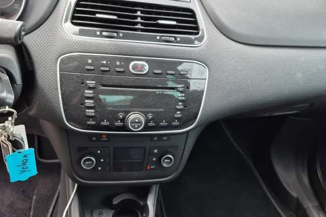 Fiat Punto Evo (2011) thumbnail 2