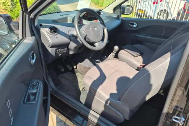 Renault Twingo (2010) thumbnail 3