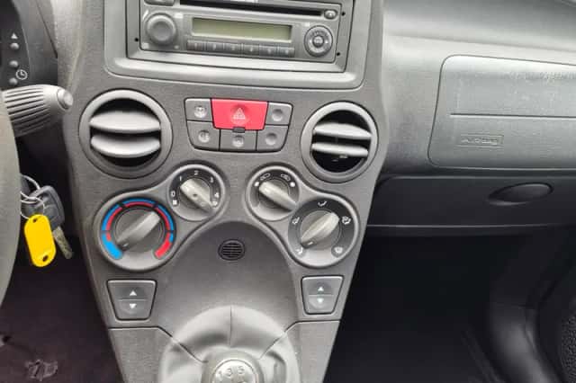 Fiat Panda (2011) thumbnail 2