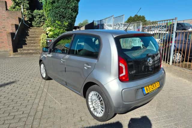 Volkswagen Up! (2013) thumbnail 5