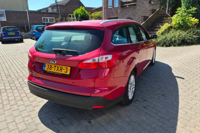 Ford Focus (2012) thumbnail 5