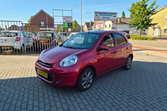 Nissan Micra (2013) thumbnail 1