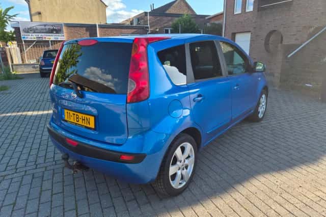 Nissan Note (2006) thumbnail 5
