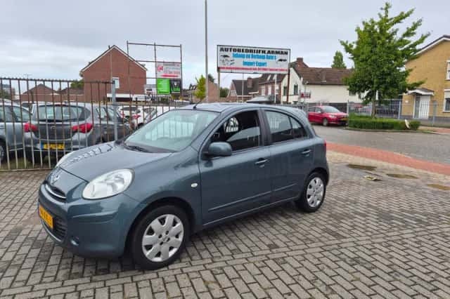 Nissan Micra (2012) thumbnail 1