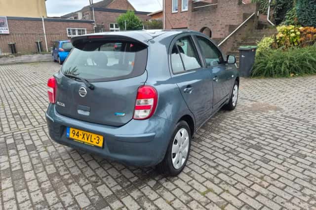 Nissan Micra (2012) thumbnail 5
