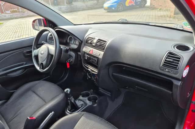 Kia Picanto (2010) thumbnail 2