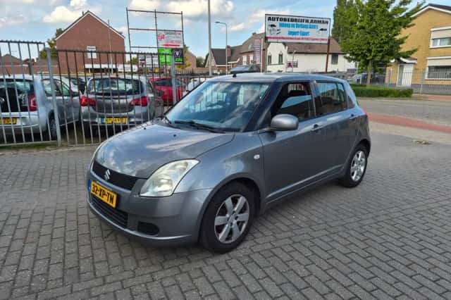 Suzuki Swift (2007) thumbnail 1