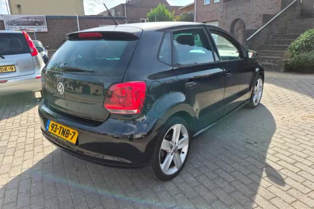 Volkswagen Polo (2010) thumbnail 6